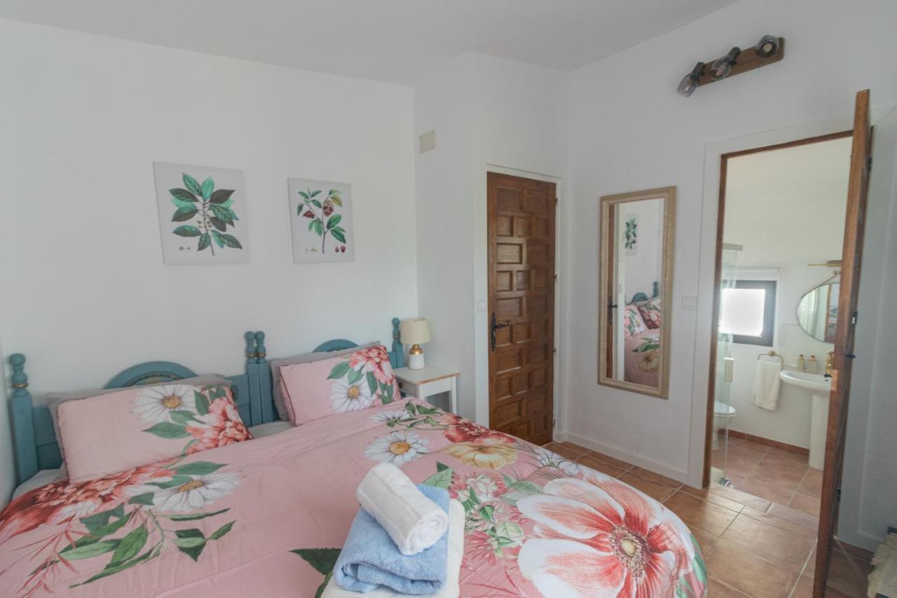 Dragonfly House Spain 안테케라 외부 사진