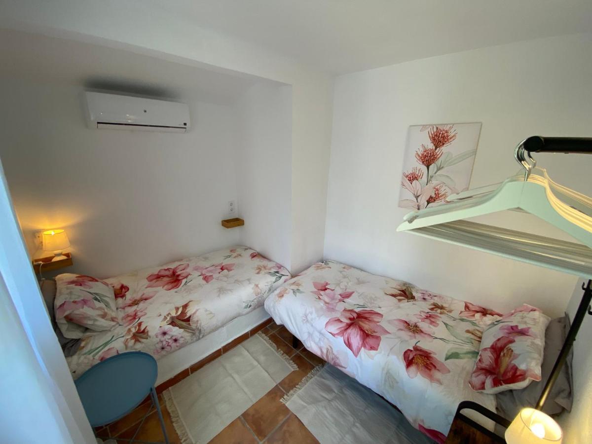Dragonfly House Spain 안테케라 외부 사진